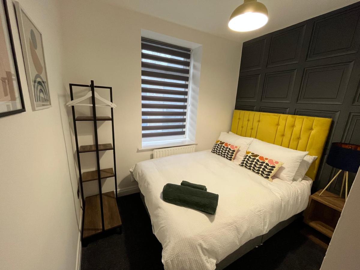 Modern & Retro Two Bedroom Apartment In 巴恩斯利 外观 照片